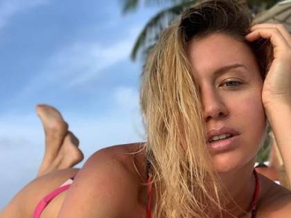 Elena Barolo sexy in bikini