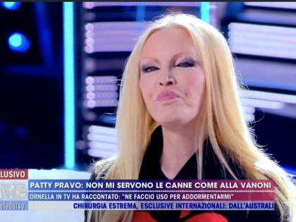 Patty Pravo: "Una volta il fumo era buono, ora fa schifo"