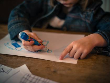 Quei bambini tolti alla mamma per un disegno mal interpretato