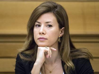 Forza Italia ci riprova: "No il reddito a terroristi". Ma il Pd boccia l'emendamento