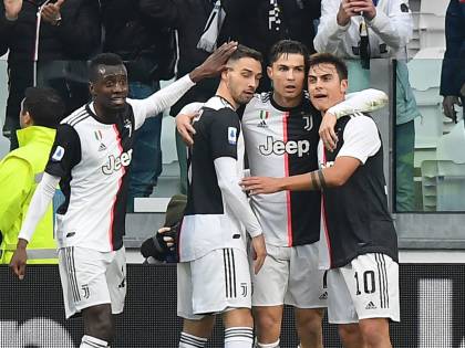 Serie A, la Juventus vince 3-1 e si riprende la vetta. Milan 0-0 contro il Sassuolo