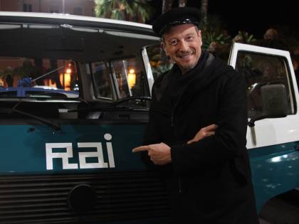 Sanremo, novità sui big: i cantanti saranno 24. E ci saranno Tosca e Rita Pavone