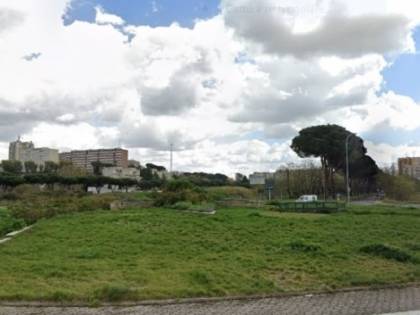"Faccio esplodere tutto". Raptus di follia di un 40enne al Laurentino