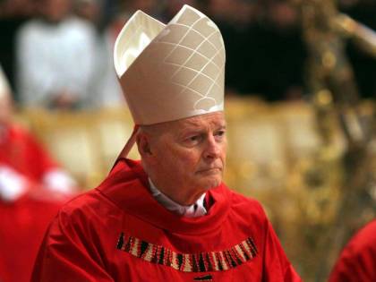 Ecco il dossier McCarrick che imbarazza il Vaticano. "Ingannò anche Wojtyla"