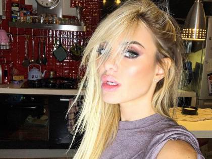 Elena Morali manda in tilt Instagram