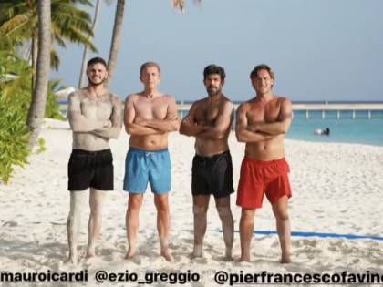Totti e Favino, il tuffo di mezzanotte nel resort di lusso diventa virale