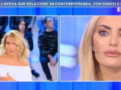 Elena Morali crolla: "Sto malissimo, stavo insieme a Scintilla e a Daniele"