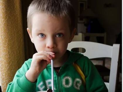 Alberghi e ristoranti vietano l’accesso ai bambini