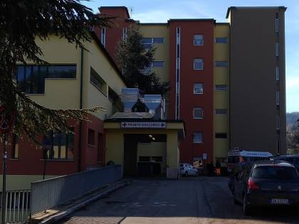 Alatri, nigeriano molesta pazienti e distrugge porta dell'ospedale