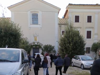 A Montopoli i funerali dell'uomo morto in un incendio a Capodanno