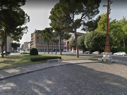 Forlì, sputi e morsi contro sanitari e agenti: pakistano denunciato