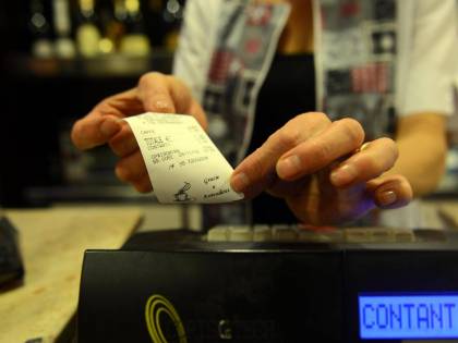 Al via la lotteria degli scontrini. Ma i negozi non sono pronti...