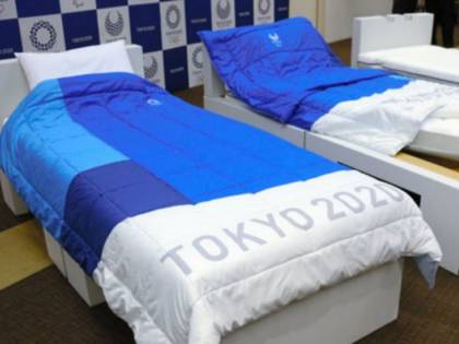 Tokyo 2020, i letti saranno ecologici: "No sesso a tre, rischiano di rompersi"