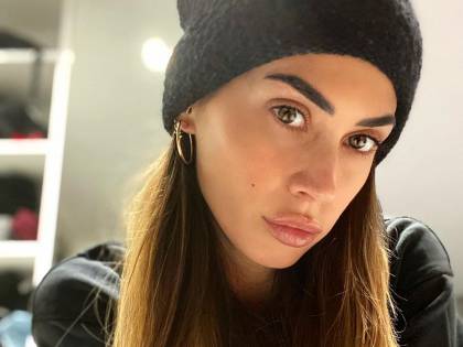 Melissa Satta in sauna, ma il web non apprezza il tattoo