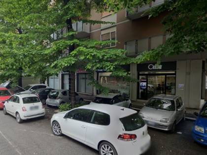 Furto in appartamento, preso ladro: caccia ai complici