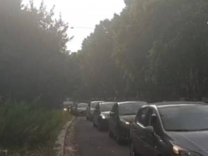 Fermi in coda, insultano vigili su Facebook: finiscono denunciati