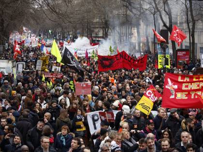 -1 alla “marcia” su Parigi. Scoppia la rabbia delle piazze