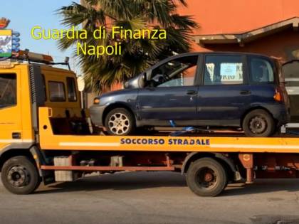 La scoperta della Gdf: tassisti abusivi con reddito di cittadinanza