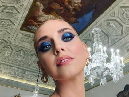 Chiara Ferragni spiega come avere il seno grande nelle foto