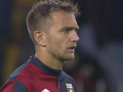 Criscito tra Fiorentina e Genoa, lo sfogo è social: "Che mondo di mer**a"