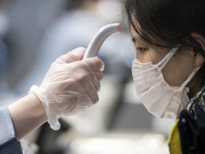 Coronavirus, a Frosinone sassi contro studenti cinesi