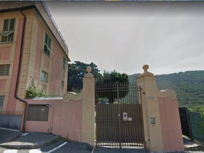 Genova, albanese accoltella la moglie poi cerca invano di uccidersi