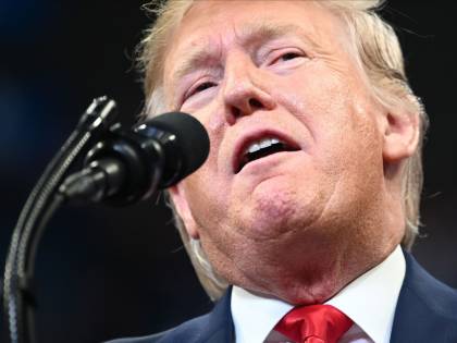La vendetta di Trump: licenziati funzionari che testimoniarono contro di lui
