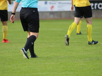 Testata al portiere, arbitro punito con Daspo di un anno