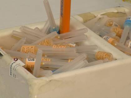 Vaccinazioni, stop al servizio nel presidio senza infermieri