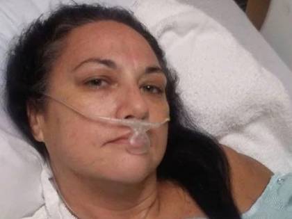 Hawaii, donna si taglia con carta: l'infezione rischia di ucciderla