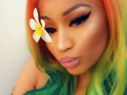 Nicki Minaj bollente per carnevale