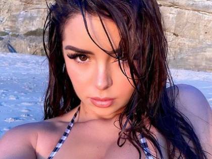 Demi Rose distrutta, perde entrambi i genitori