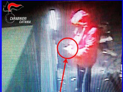 Ruba soldi al nonno con la complicità del cognato e scatta la denuncia