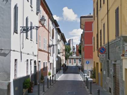 Parma, fermato per un controllo, nigeriano aggredisce i carabinieri