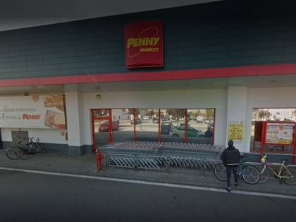 "Ti sgozzo, tanto torno domani": magrebino attacca una guardia e agenti