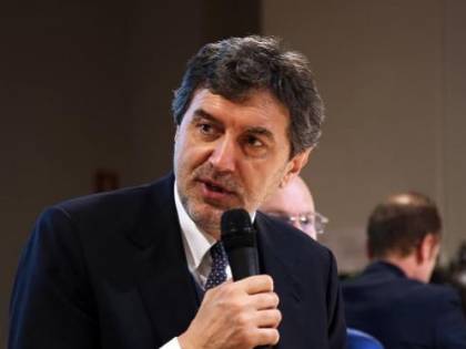 Abruzzo, il presidente lancia l'allarme: "Da noi mancano le cure che ci sono al Nord"