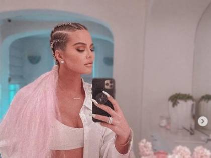 Khloe Kardashian sexy in verde