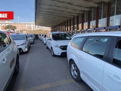 Il virus mette in ginocchio i tassisti: "Siamo disperati"