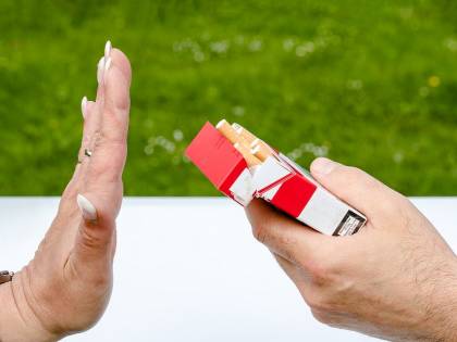 L'Oms: “Chi fuma ha una prognosi decisamente peggiore”