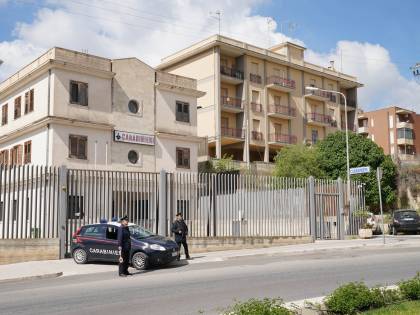 Strade deserte per la quarantena, tre romeni sorpresi a svaligiare villette