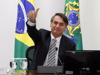 Coronavirus, Bolsonaro: "Mi dispiace per le vittime ma moriremo tutti"