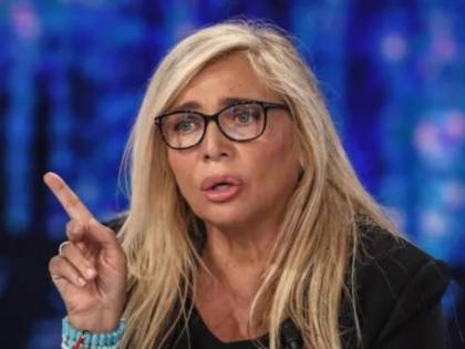 Gaffe a Domenica In per Mara Venier: "Iginio Massari? Non lo conosco"