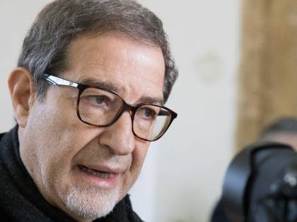 Musumeci non ci sta e tuona. "Non siamo una colonia". Il Viminale manda l'esercito
