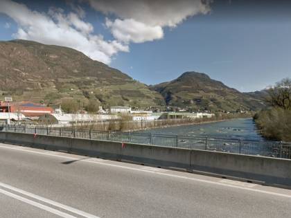 Bolzano, pusher gambiano sorpreso in strada aggredisce carabinieri