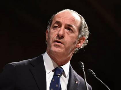 Contagi in aumento, allerta Zaia. "Così rischiamo di schiantarci"