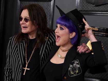 Kelly Osbourne invita tutti a stare a casa per salvare il padre Ozzy