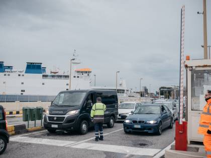 "Noi bloccati allo Stretto di Messina", le storie di chi non può tornare a casa