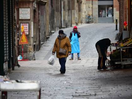 Dal coronavirus un'altra emergenza: aumenta la povertà tra i cittadini