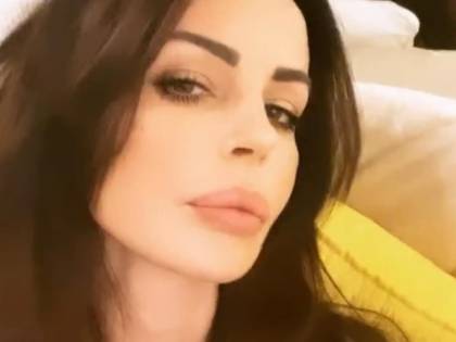 Per Corona è un errore il figlio con la Moric? Lei risponde: "Io invece ti ringrazio"