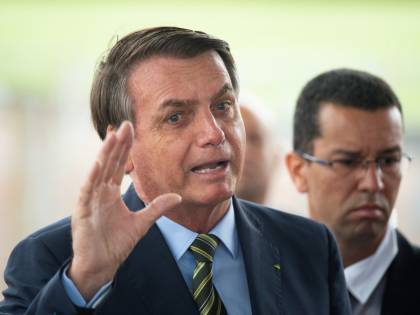 Brasile, stop ai dati sui morti Bolsonaro: "Cifre manipolate"